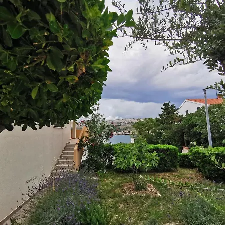 Apartments Lucia Pag Town Exterior photo