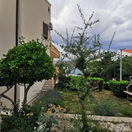 Apartments Lucia Pag Town Exterior photo