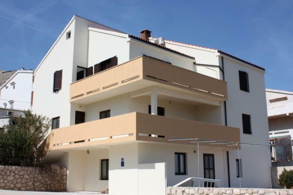 Lucia Apartment